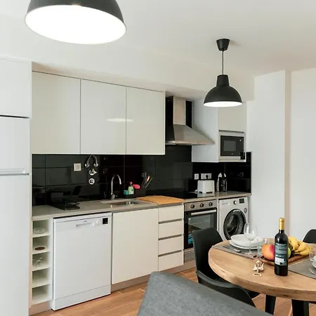 Gold Ferrel I Apartment *